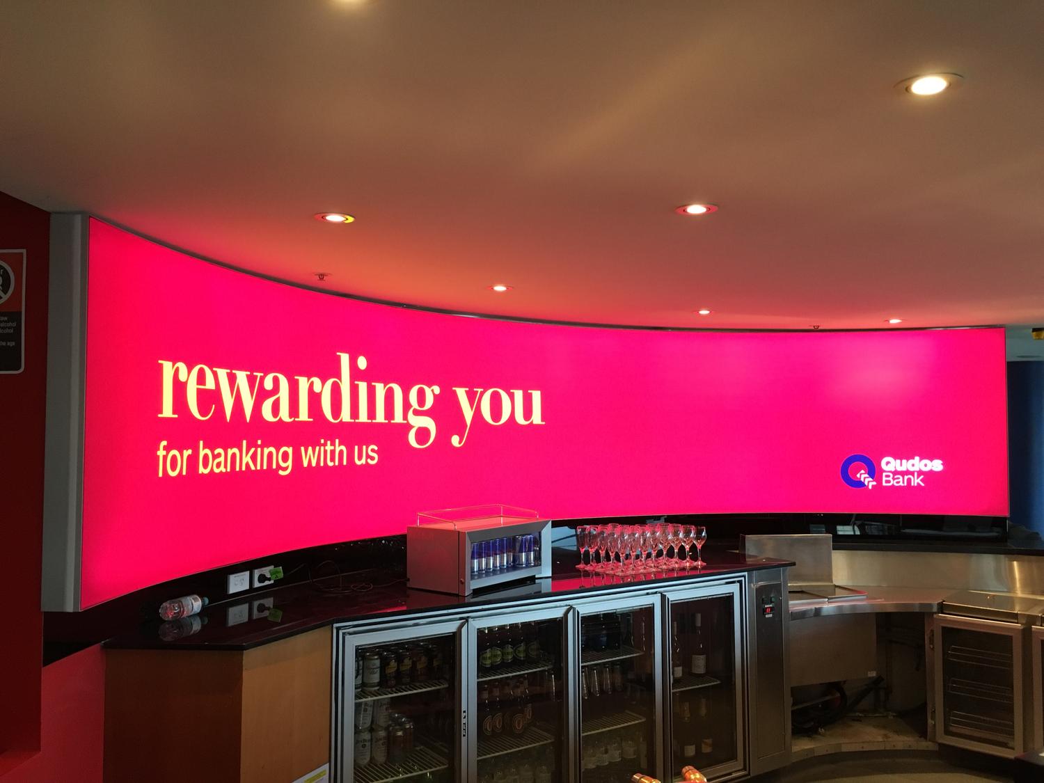 Curved LED lightbox
